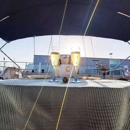 Autentico Velero En Valencia