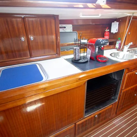 Autentico Velero En Hotel na wodzie