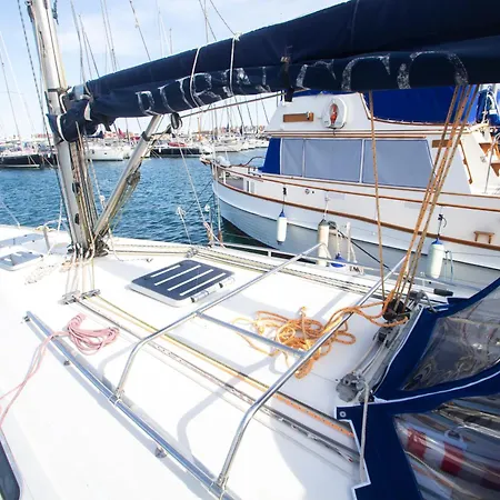 Autentico Velero En Hotel en barco Valencia