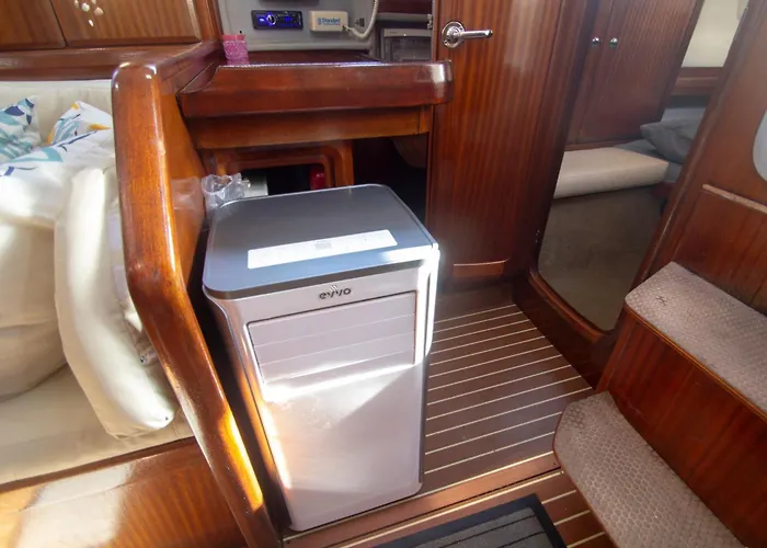 Autentico Velero En Valencia
